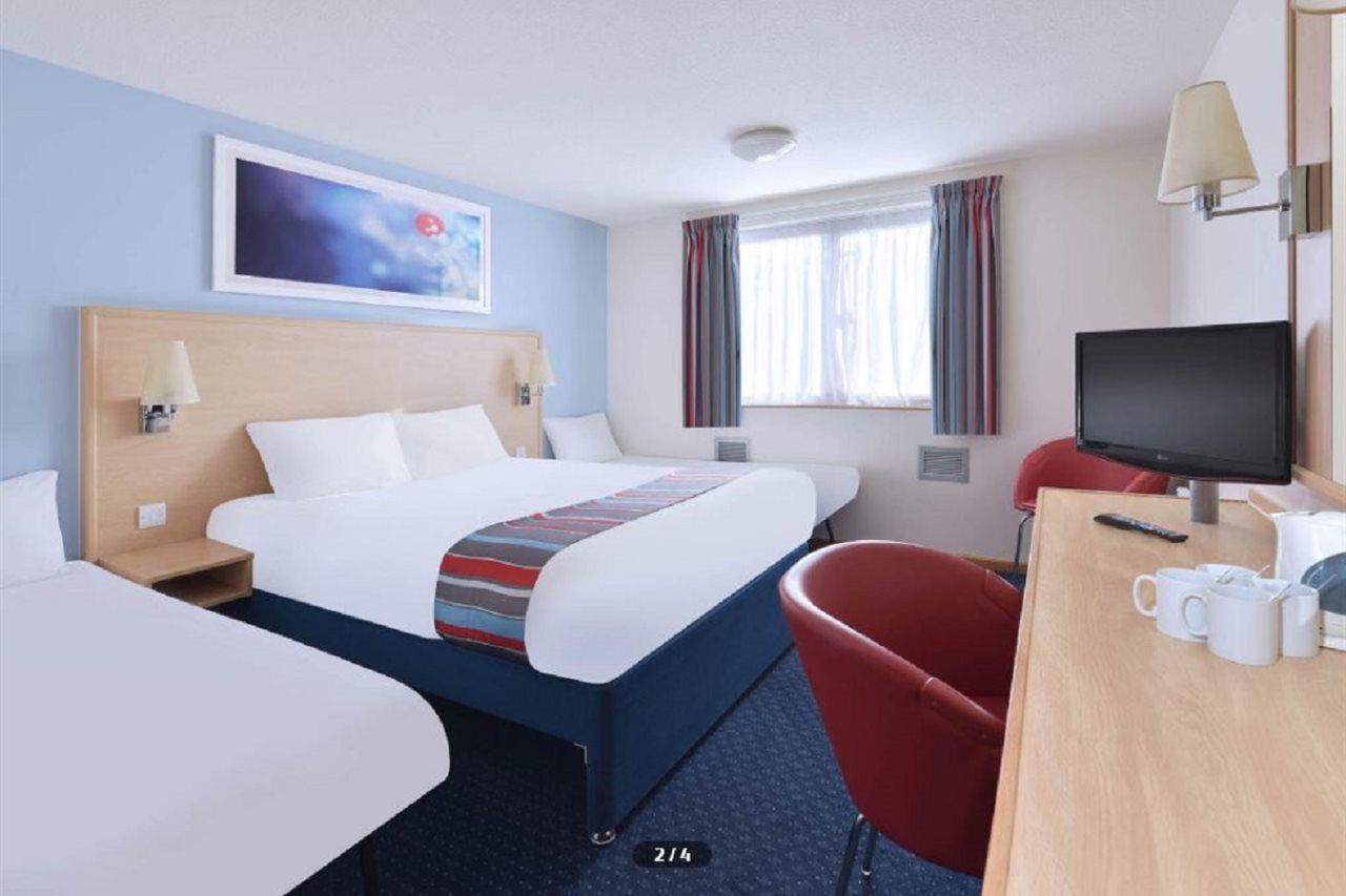 Travelodge Aberdeen Central Bagian luar foto