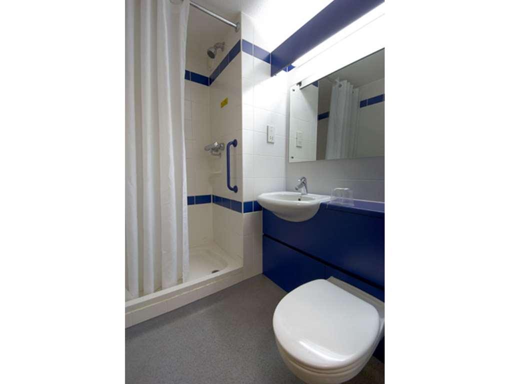 Travelodge Aberdeen Central Bagian luar foto