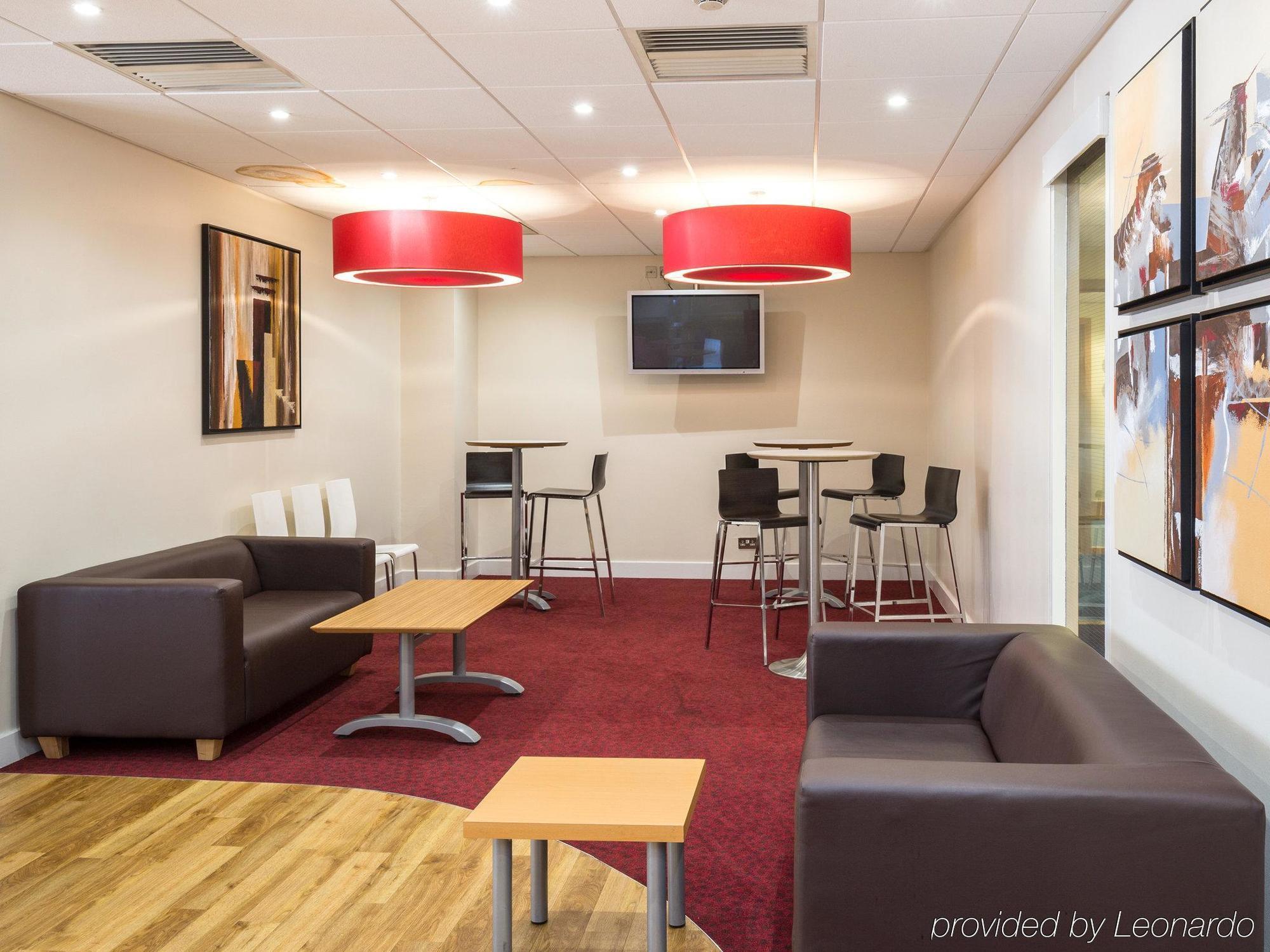 Travelodge Aberdeen Central Bagian luar foto