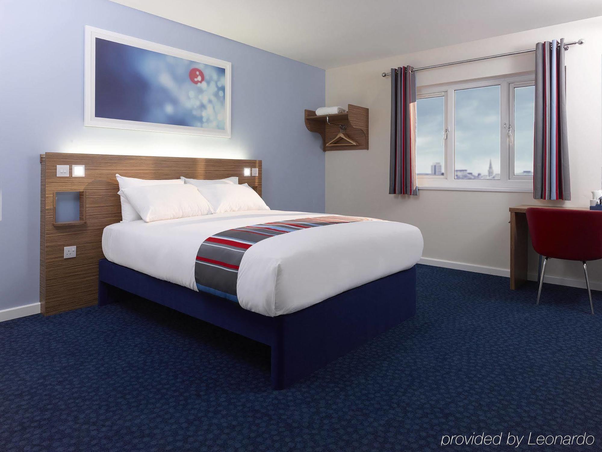 Travelodge Aberdeen Central Bagian luar foto