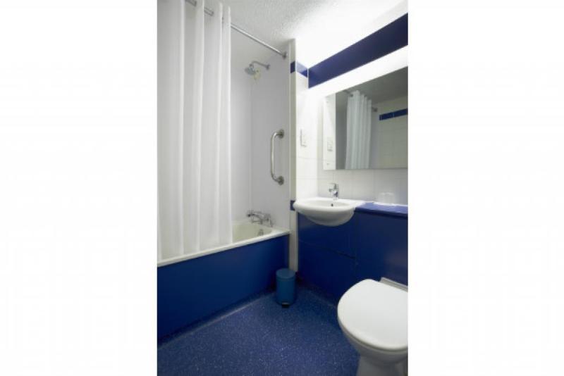 Travelodge Aberdeen Central Bagian luar foto