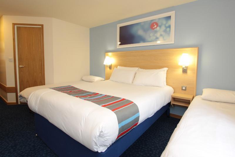 Travelodge Aberdeen Central Bagian luar foto